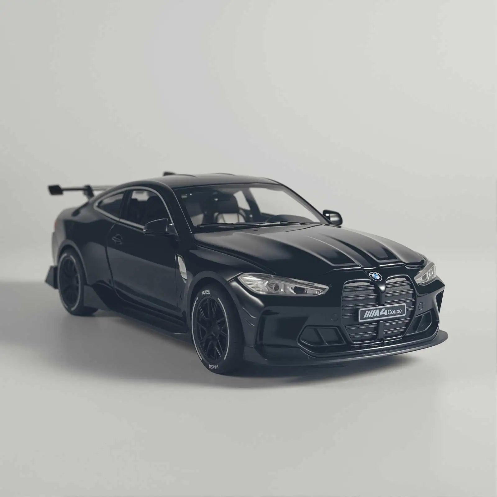 1/32 BMW M4 Coupe Sports Car Alloy Die Casting Model Collection Miniature Desktop Ornaments Miniauto Mini GT Holiday Gift Boy