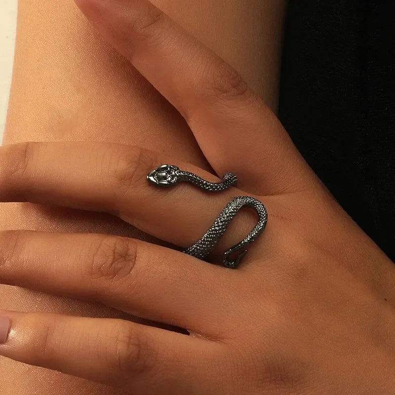 Snake Ring 🐍 Adjustable – Stainless Steel | Trend 2026